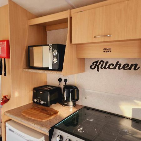 Hotel Comfy Caravan On Marine Park Rhyl Exterior foto