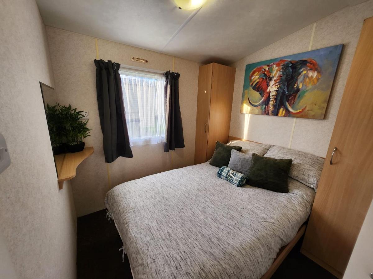 Hotel Comfy Caravan On Marine Park Rhyl Exterior foto